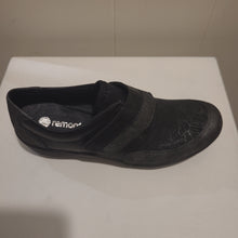 Load image into Gallery viewer, Remonte R7600 Shoe with Velcro Closure SS24