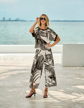 Load image into Gallery viewer, Frank Lyman 256201 Floral Casual Crew Neck Pullover SS25