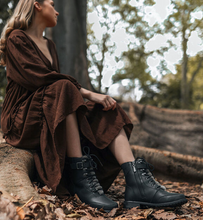 Load image into Gallery viewer, Emu - W12801 - Waldon Leather