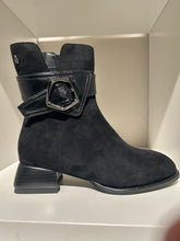 Load image into Gallery viewer, Aqua Flex Danica Waterproof Boot FW26
