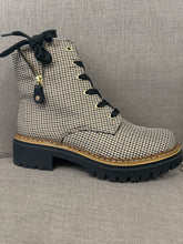 Load image into Gallery viewer, Rieker 72617-60 Boot FW25
