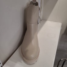 Load image into Gallery viewer, Remonte D8694-60 Pull on Boot FW23
