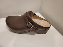 Load image into Gallery viewer, Dansko - Berry

