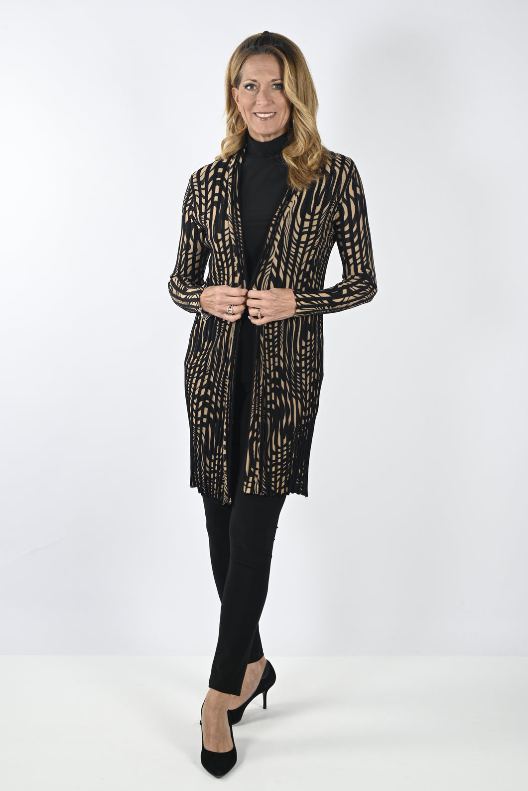Frank Lyman 233893U Cover up SF24