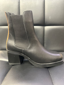Bueno Rikky .Boot FW25