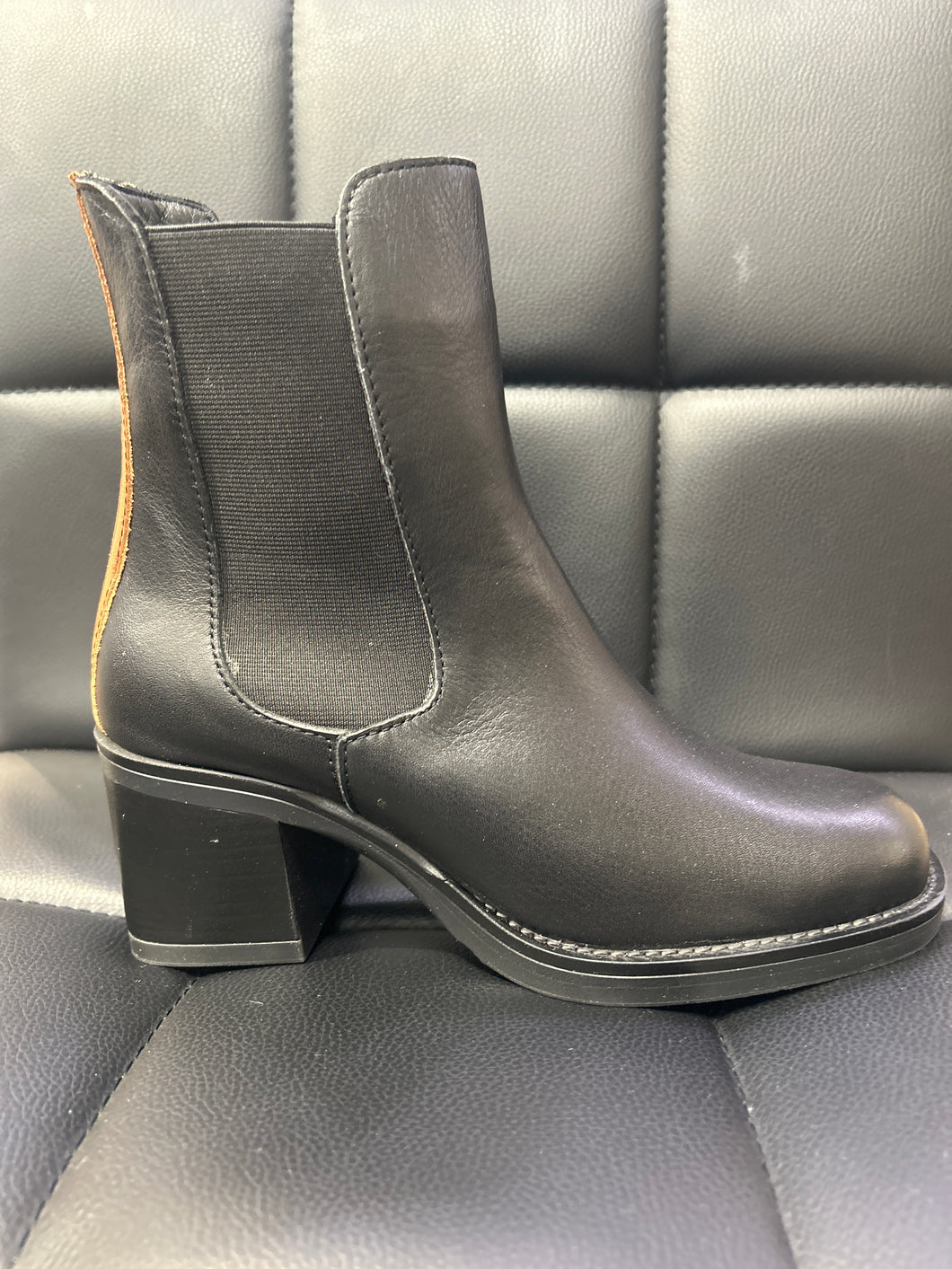 Bueno Rikky .Boot FW25