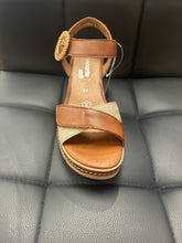 Load image into Gallery viewer, Remonte D2L50-24 Sandal SS25 145
