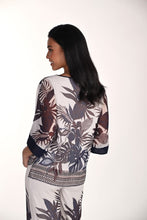 Load image into Gallery viewer, Frank Lyman 266107 Woven Top SS26
