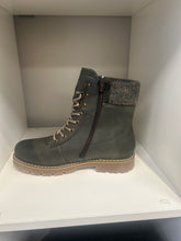 Load image into Gallery viewer, REMONTE D9378 FLIP GRIP BOOT GFW26
