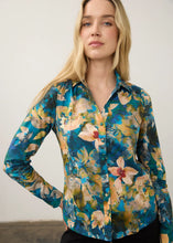 Load image into Gallery viewer, FDJ 7902623 Long Sleeve Split Neck Shirt FW26
