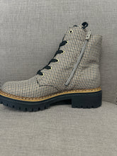 Load image into Gallery viewer, Rieker 72617-60 Boot FW25
