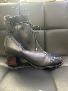 Django & Juliette Valina Boot FW25 413