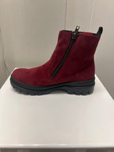 Load image into Gallery viewer, Rieker X8251-35 Boot FW25
