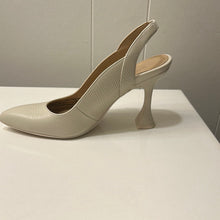 Load image into Gallery viewer, Vionic Adalena Pump SS24
