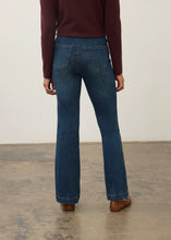 Load image into Gallery viewer, FDJ 2358669 Pull On Boot Leg FW26
