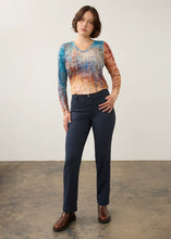 Load image into Gallery viewer, FDJ 3599844 Long Sleeve V Neck Top FW26
