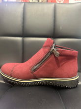 Load image into Gallery viewer, Rieker Z4265-35 Boot FW25 429

