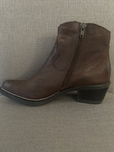 Load image into Gallery viewer, Elodie CA-2173 Boot FW25
