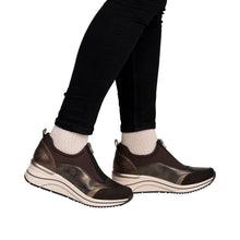 Load image into Gallery viewer, REMONTE D0T08 WEDGE SNEAKER H FW26
