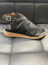 Load image into Gallery viewer, Miz Mooz Conor Sandal SS25

