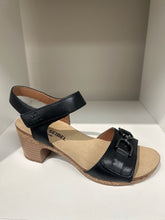 Load image into Gallery viewer, Josef Seibel Grace 05 Sandal SS26
