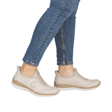 Load image into Gallery viewer, Rieker N42F7-60 Sneaker SS26

