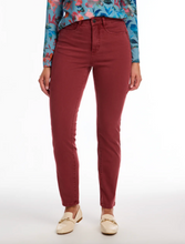 Load image into Gallery viewer, FDJ 6864511 Suzanne Straight Leg Pant FW24
