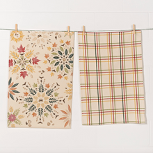 Load image into Gallery viewer, Tea Towels set of 2 Fall Foliage
