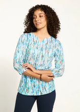 Load image into Gallery viewer, FDJ 3489451 NOTCH NECK TOP SS25
