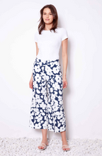 Load image into Gallery viewer, UP! 68472 Poppy Wide-Leg Cropped Pant SS25
