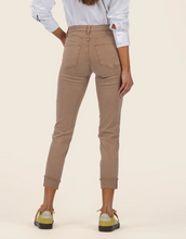 Load image into Gallery viewer, Kut KP0216MB1 Amy crop Straight Leg Jean SS25
