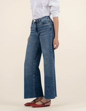 Load image into Gallery viewer, Kut KP1516MG9 Meg High Rise Fab Jean SS25
