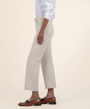 Load image into Gallery viewer, Kut KG1492 Charlotte High Rise Fab Jean SS25
