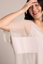 Load image into Gallery viewer, Sympli 323237-0 Fusion Split Back Tunic SS25
