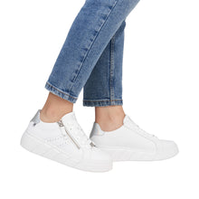 Load image into Gallery viewer, Rieker W2605-80 Sneaker SS26
