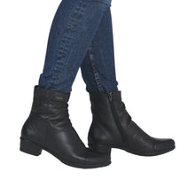Load image into Gallery viewer, RIEKER Y0773 MID HEEL TOE ACCENT BOOT F1/2 FW26 761 243
