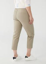Load image into Gallery viewer, FDJ - Pull-On Crop Jogger - 2390383
