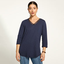 Load image into Gallery viewer, FDJ 3148476 VNECK TOP SS25
