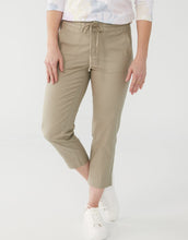 Load image into Gallery viewer, FDJ - Pull-On Crop Jogger - 2390383
