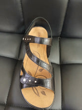 Load image into Gallery viewer, Josef Seibel Ibiza70 Sandal SS25 257
