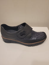 Load image into Gallery viewer, Rieker Shoe 537C0-00 FW24
