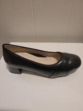 Load image into Gallery viewer, Rieker 45068-00 Shoe FW24
