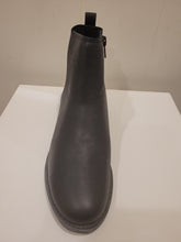 Load image into Gallery viewer, Josef Seibel Sienna 08 Boot FW24
