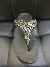 Load image into Gallery viewer, Fit Flop JE3 LULU TOE POST Sandal SS25 F J
