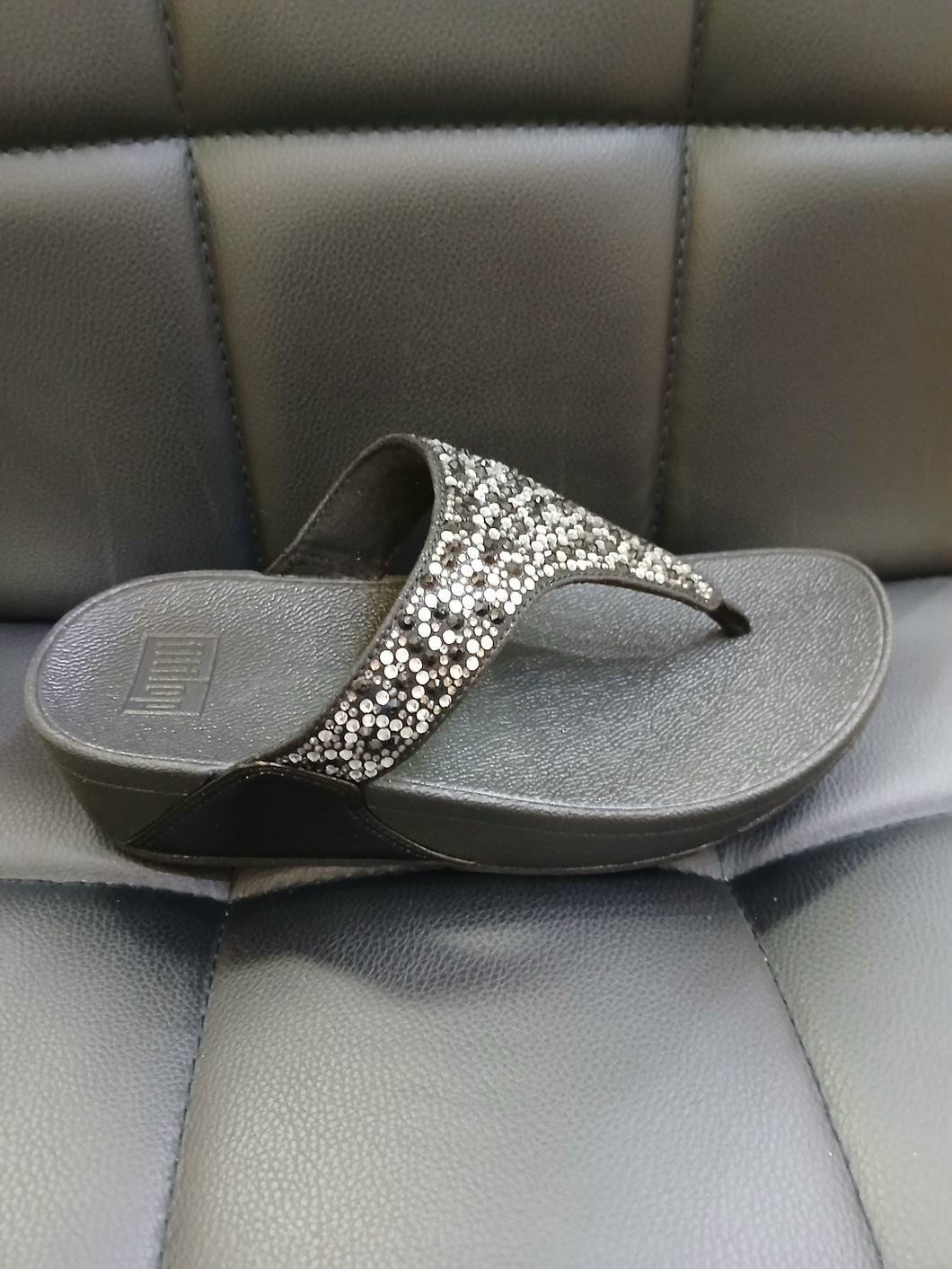Fit Flop JE3 LULU TOE POST Sandal SS25 F J