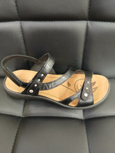 Load image into Gallery viewer, Josef Seibel Ibiza70 Sandal SS25 257
