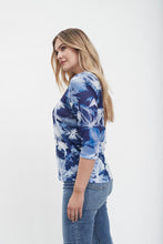 Load image into Gallery viewer, FDJ - 1922451 - 3/4 Sleeve V-Neck Top
