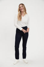Load image into Gallery viewer, FDJ - 6739902 - Suzanne Straight Leg
