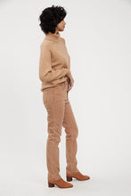 Load image into Gallery viewer, FDJ - 8864511 - Petite Suzanne Straight Leg
