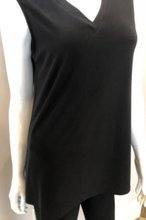 Load image into Gallery viewer, Frank Lyman - V-Neck Tank - 216093

